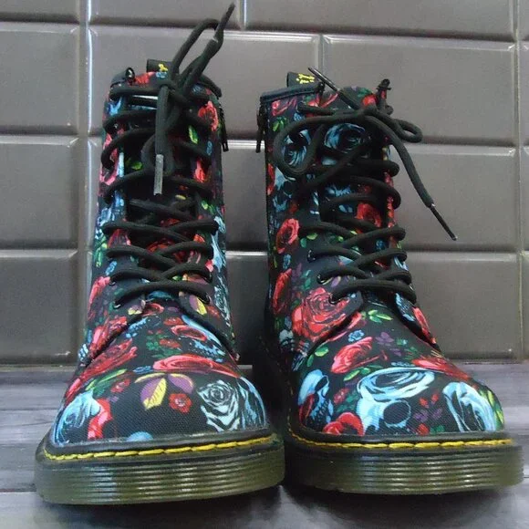 SIZE 6 L. Dr Martens Pascal Rose Fantasy Skull Lace Up Ankle Boots. - Picture 4 of 16